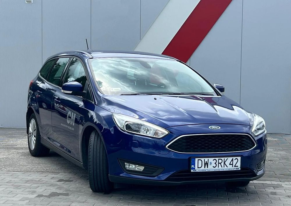 Ford Focus 1.5 TDCi Trend - Xe hơi: hình 2 Ford Focus 1.5 TDCi Trend - Xe hơi: hình 2