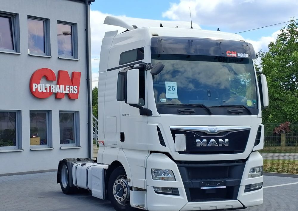 MAN TGX 18.440 - Xe đầu kéo: hình 2 MAN TGX 18.440 - Xe đầu kéo: hình 2