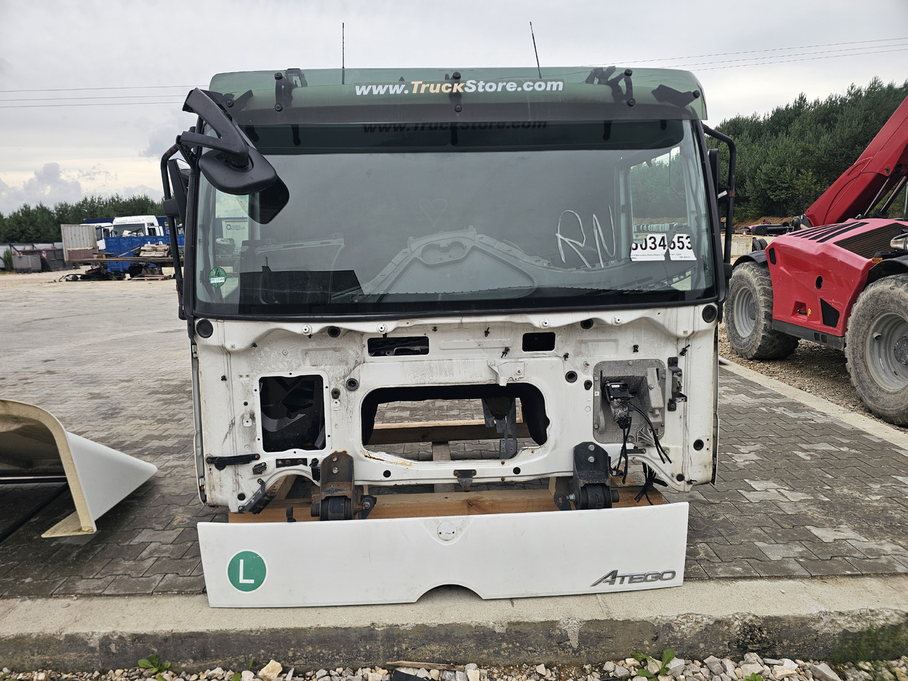 MERCEDES-BENZ ATEGO EURO 6 / CABINE - Cabin: hình 2 MERCEDES-BENZ ATEGO EURO 6 / CABINE - Cabin: hình 2