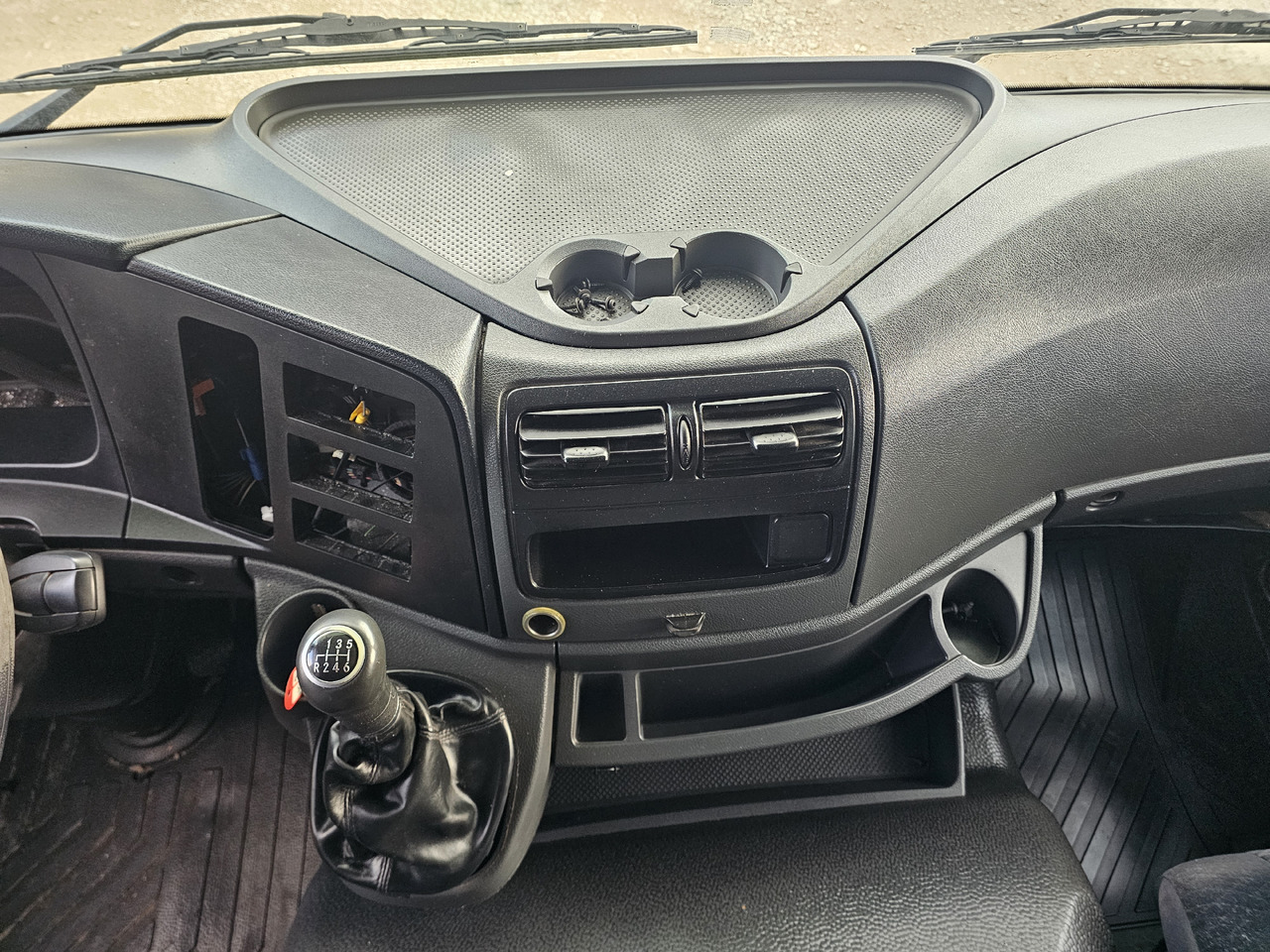 MERCEDES-BENZ ATEGO MP4 EURO 6 / DASHBOARD - RHD to LHD SWITCH SET - Bảng điều khiển: hình 4 MERCEDES-BENZ ATEGO MP4 EURO 6 / DASHBOARD - RHD to LHD SWITCH SET - Bảng điều khiển: hình 4