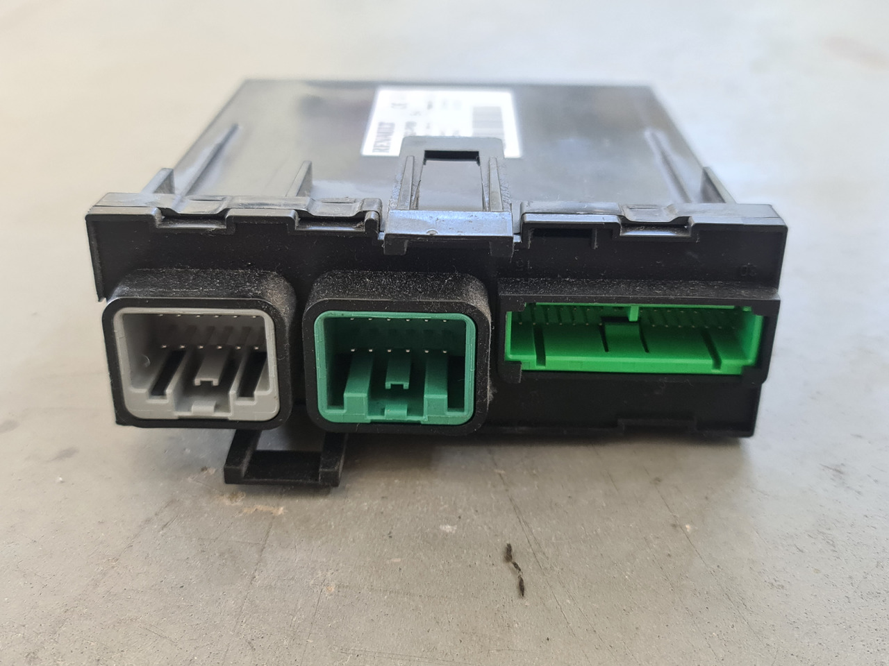 RENAULT RANGE T / CIOM HI CONTROL UNIT / 21930662-P08 - ECU: hình 2 RENAULT RANGE T / CIOM HI CONTROL UNIT / 21930662-P08 - ECU: hình 2