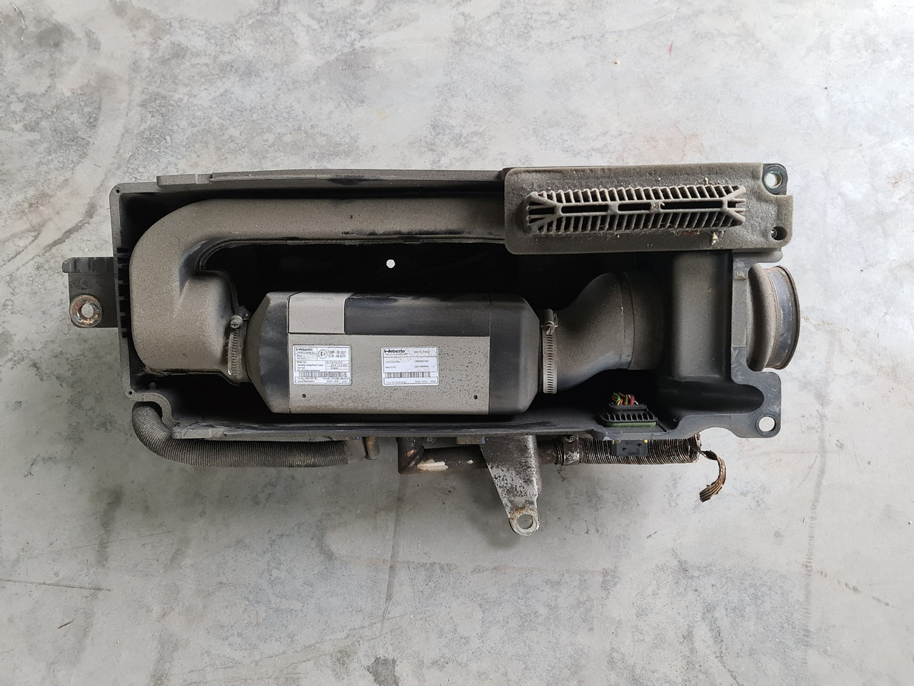 RENAULT RANGE T / WEBASTO AIR TOP EVO 2000 - Cấp nhiệt/ Thông gió: hình 2 RENAULT RANGE T / WEBASTO AIR TOP EVO 2000 - Cấp nhiệt/ Thông gió: hình 2