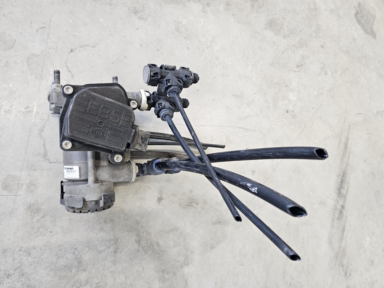 SCANIA S, R, P, G / EBS VALVE / 2199282 / K103131 - Van phanh: hình 2 SCANIA S, R, P, G / EBS VALVE / 2199282 / K103131 - Van phanh: hình 2