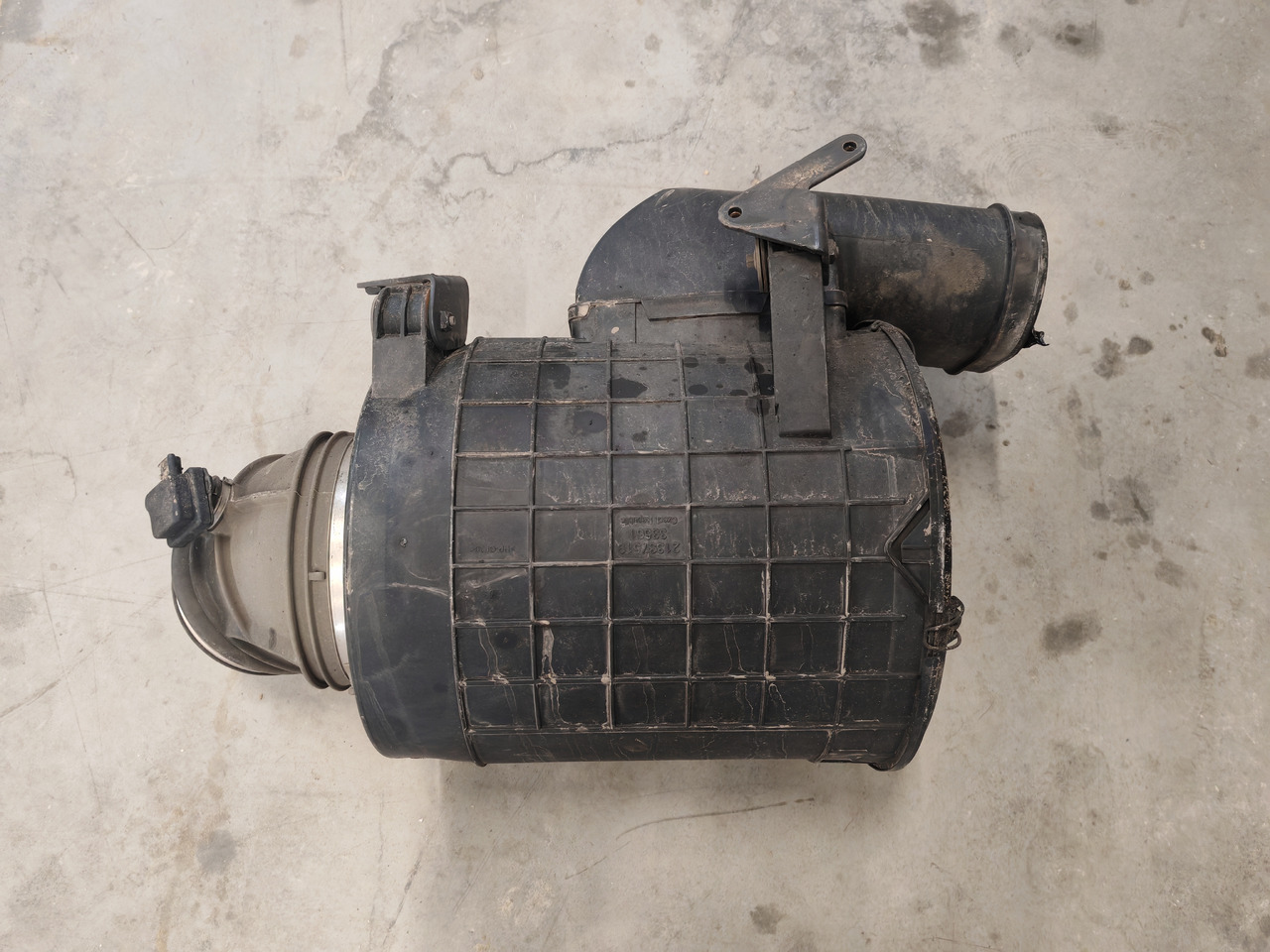 VOLVO FH5 FM5 EURO 6 / COMPLETE AIR FILTER / 22990421 - Bộ lọc gió: hình 3 VOLVO FH5 FM5 EURO 6 / COMPLETE AIR FILTER / 22990421 - Bộ lọc gió: hình 3