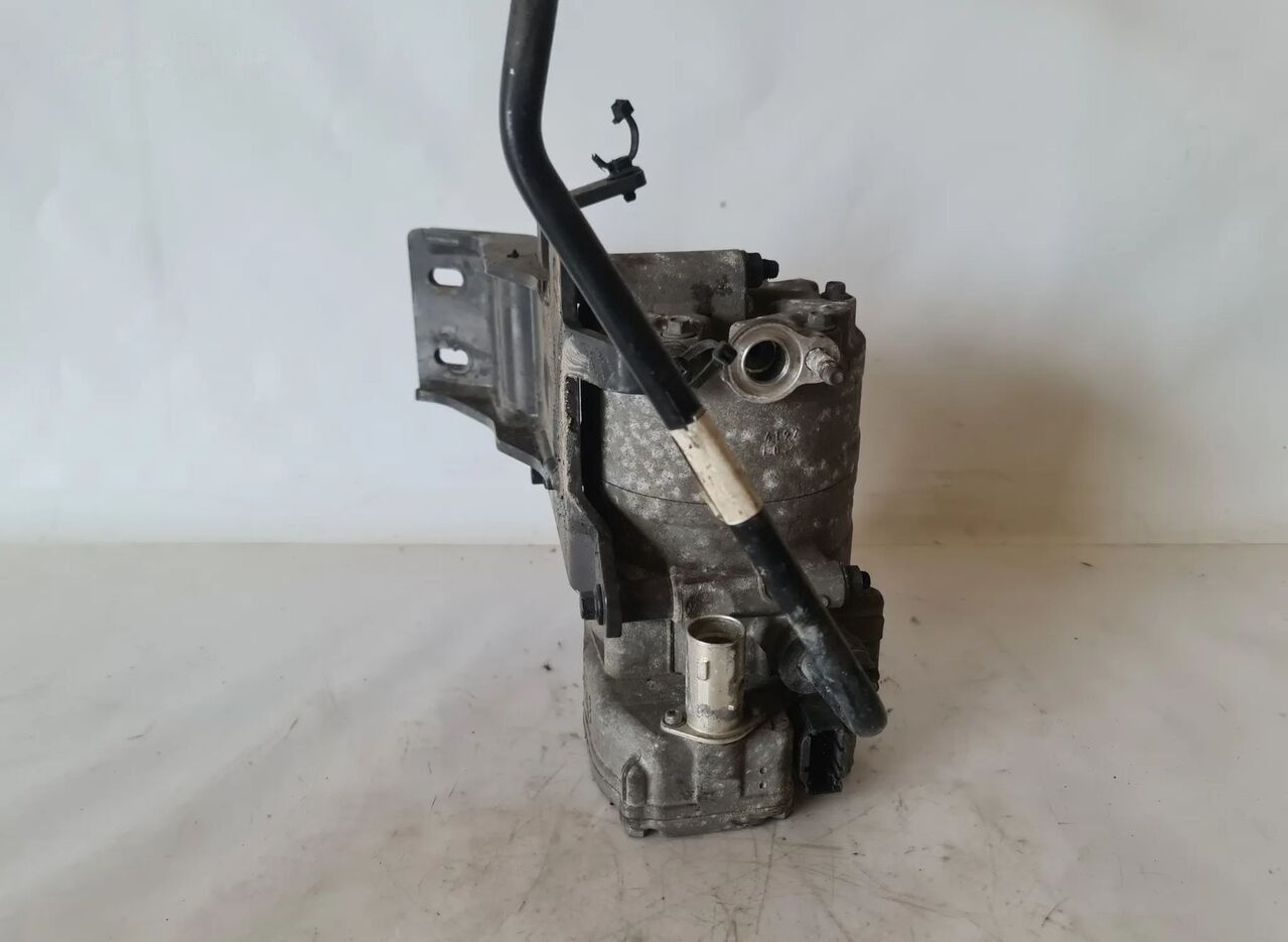 Volvo SANDEN R134A 84192002 Volvo FH4 truck - Lốc điều hòa cho Xe tải: hình 2 Volvo SANDEN R134A 84192002 Volvo FH4 truck - Lốc điều hòa cho Xe tải: hình 2