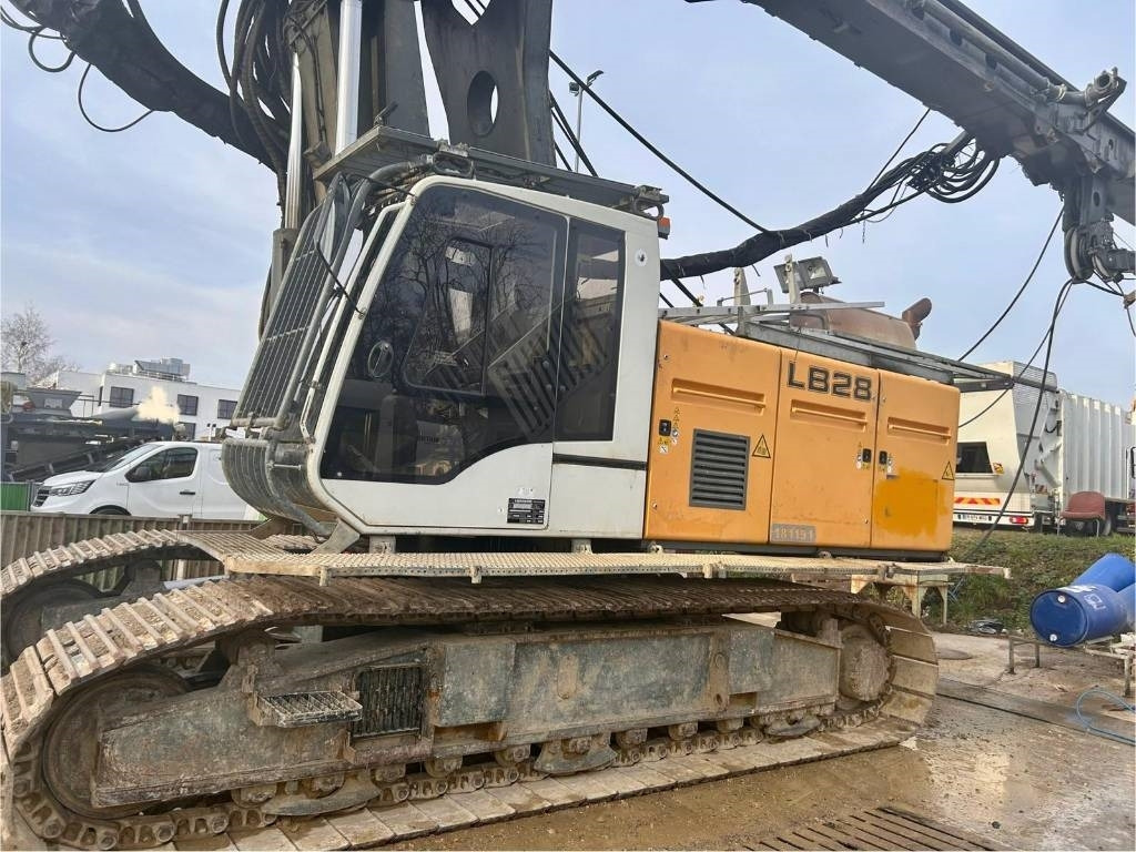Liebherr LB 28 - Máy đóng cọc: hình 2 Liebherr LB 28 - Máy đóng cọc: hình 2