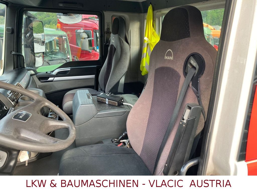 MAN TGS 33.440 (6x4) EEV Abrollkipper MAN TGS 33.440 (6x4) EEV Abrollkipper - Xe tải nâng móc: hình 4 MAN TGS 33.440 (6x4) EEV Abrollkipper MAN TGS 33.440 (6x4) EEV Abrollkipper - Xe tải nâng móc: hình 4