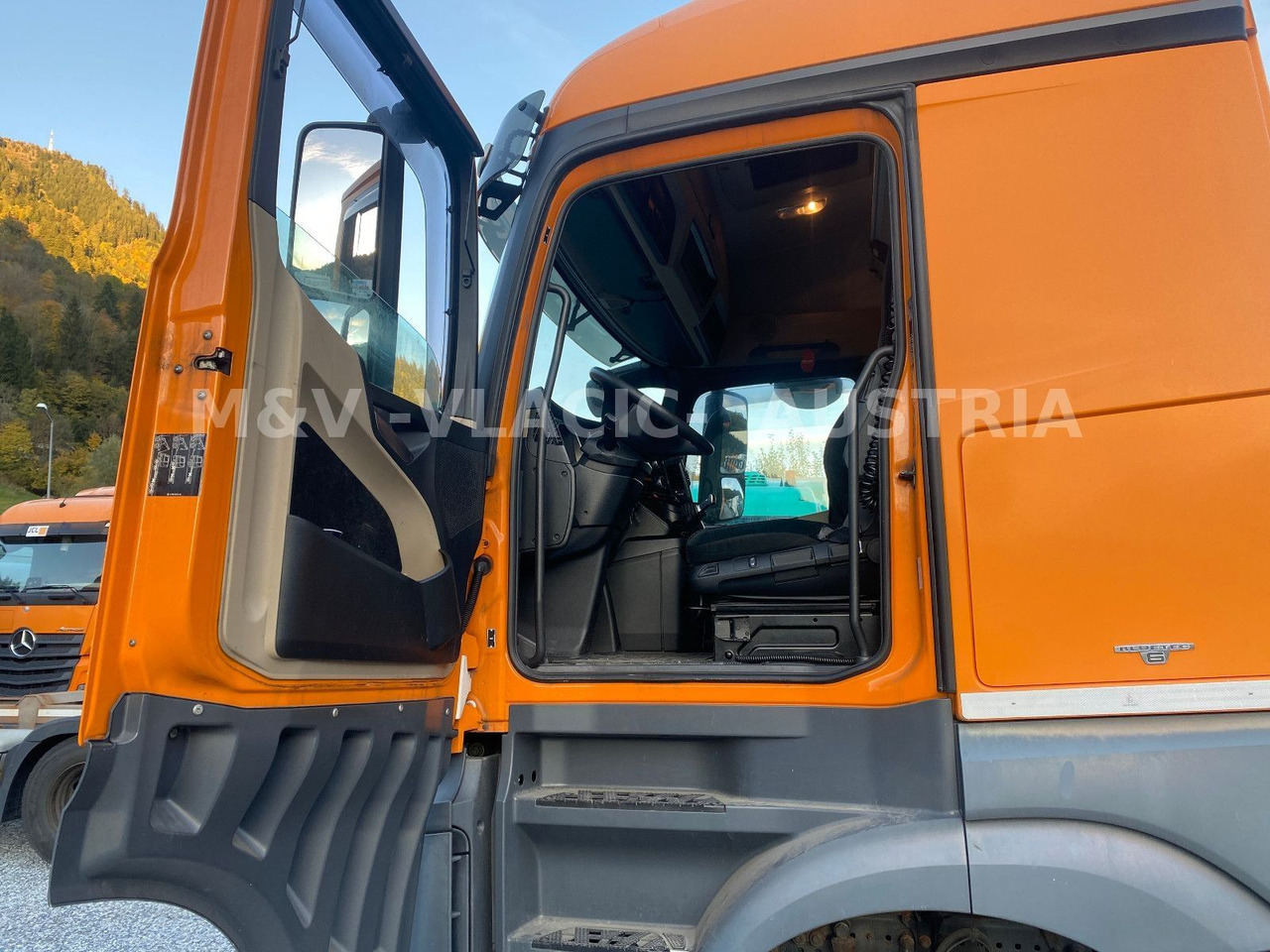 Mercedes-Benz 2542 - Xe chở container/ Xe tải hoán đổi thân: hình 3 Mercedes-Benz 2542 - Xe chở container/ Xe tải hoán đổi thân: hình 3