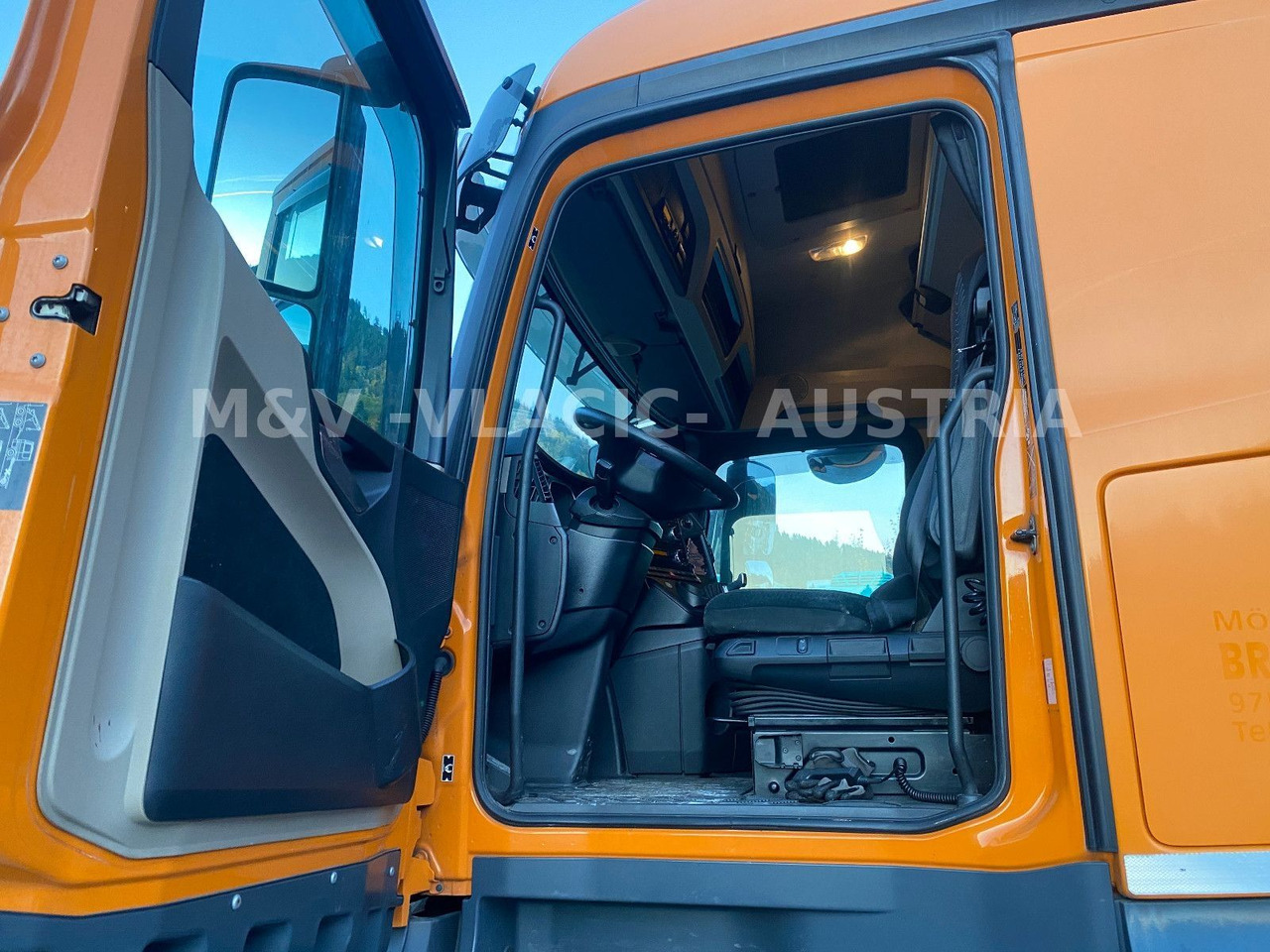 Mercedes-Benz 2542 - Xe chở container/ Xe tải hoán đổi thân: hình 2 Mercedes-Benz 2542 - Xe chở container/ Xe tải hoán đổi thân: hình 2