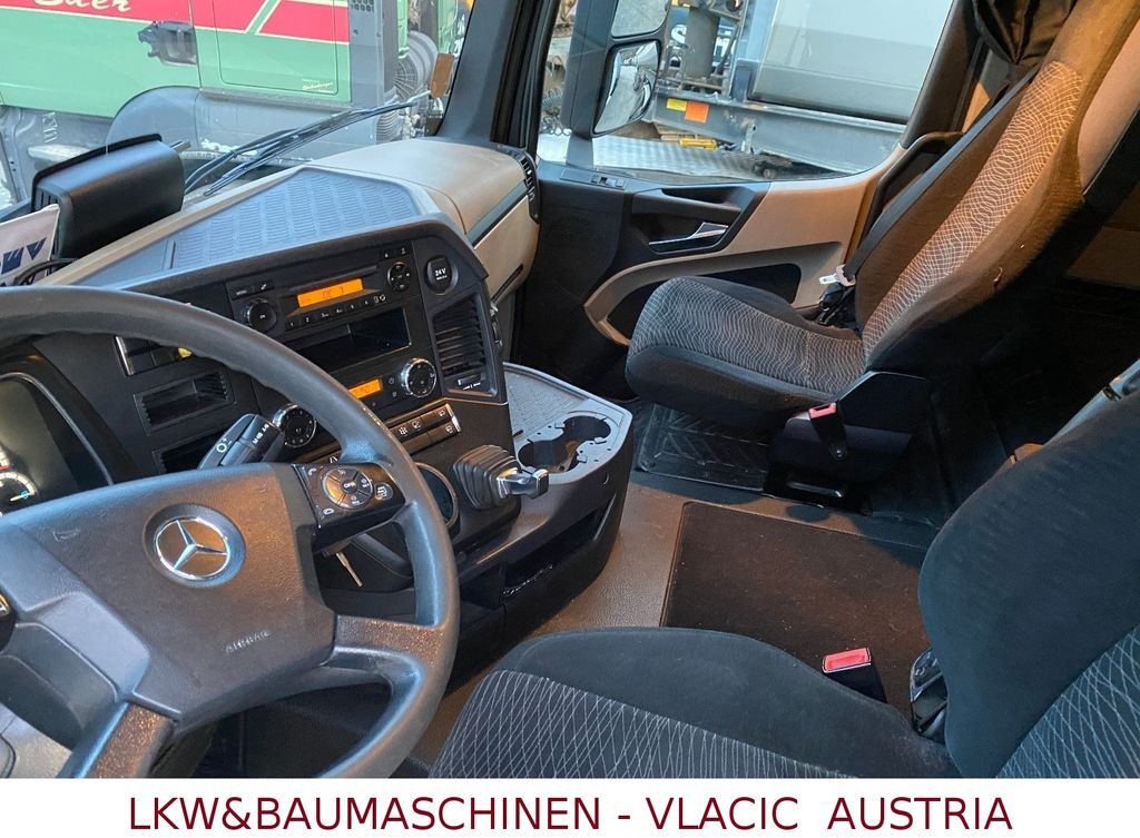 Mercedes-Benz Actros 1840 ADR ( 30 Stk ). 16 -18 Baujahr ) Mercedes-Benz Actros 1840 ADR ( 23 Stk ). 16 -18 Baujahr ) - Xe đầu kéo: hình 4 Mercedes-Benz Actros 1840 ADR ( 30 Stk ). 16 -18 Baujahr ) Mercedes-Benz Actros 1840 ADR ( 23 Stk ). 16 -18 Baujahr ) - Xe đầu kéo: hình 4