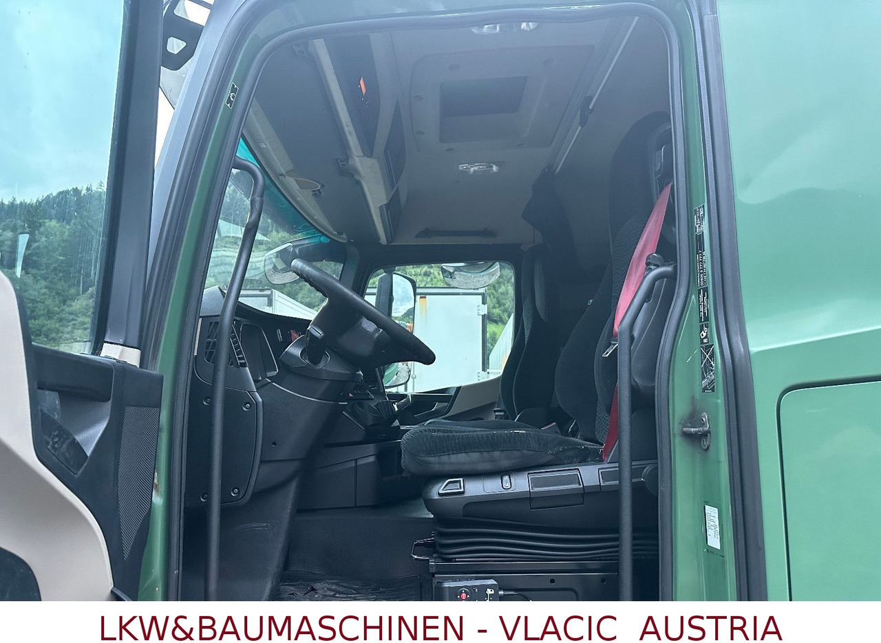 Mercedes-Benz Actros 1840 ADR - Xe đầu kéo: hình 3 Mercedes-Benz Actros 1840 ADR - Xe đầu kéo: hình 3