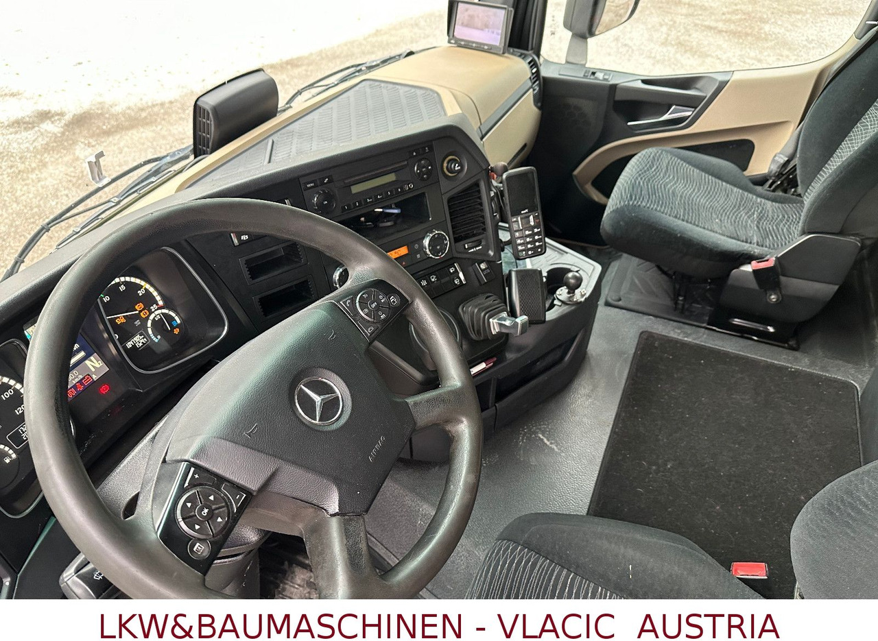 Mercedes-Benz Actros 1840 ADR - Xe đầu kéo: hình 4 Mercedes-Benz Actros 1840 ADR - Xe đầu kéo: hình 4