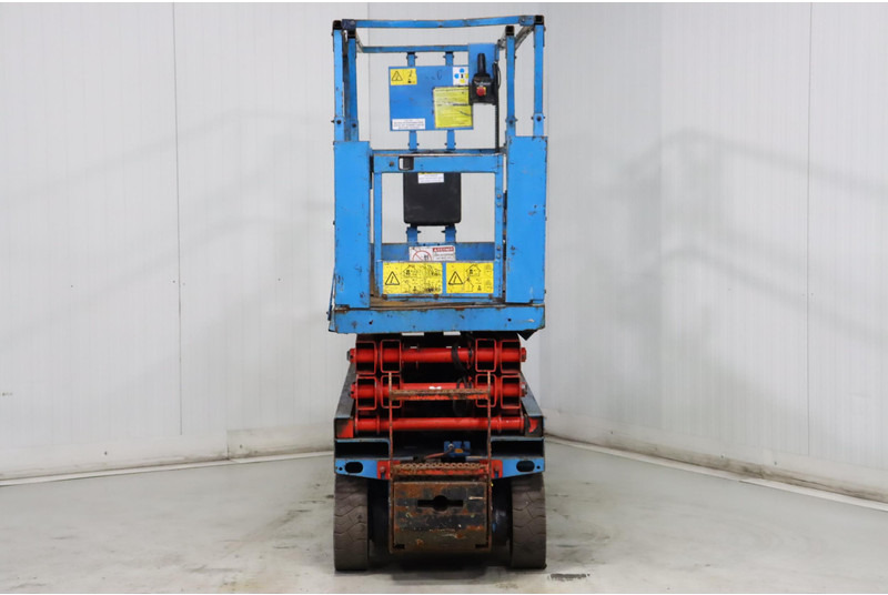 Genie GS-2032 - Máy nâng người hình kéo: hình 5 Genie GS-2032 - Máy nâng người hình kéo: hình 5