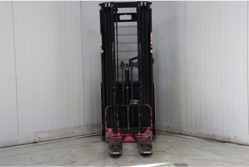 Hyster S1.4-46 - Máy xếp chồng: hình 3 Hyster S1.4-46 - Máy xếp chồng: hình 3