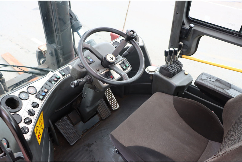 Kalmar DCE120-6 - Xe nâng diesel: hình 2 Kalmar DCE120-6 - Xe nâng diesel: hình 2