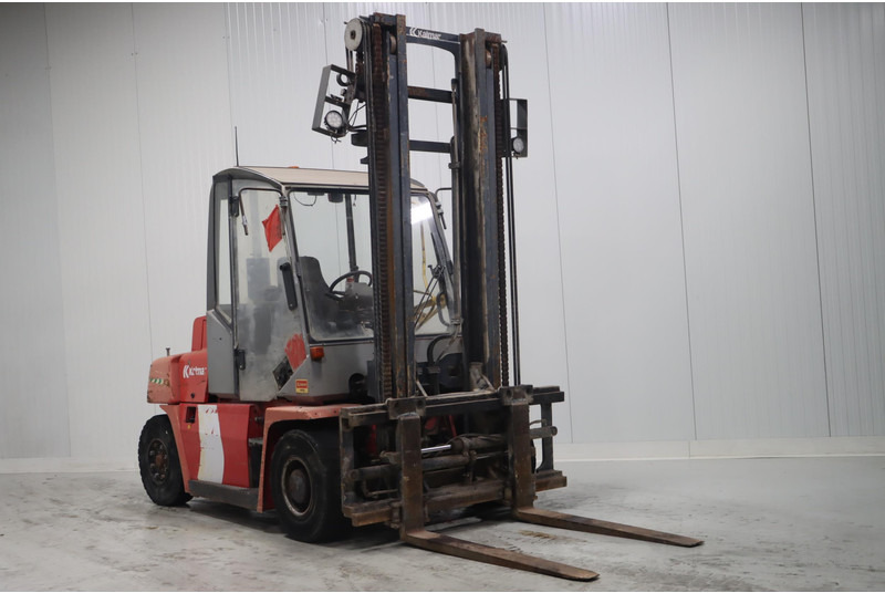 Kalmar DCE70-6 - Xe nâng diesel: hình 1 Kalmar DCE70-6 - Xe nâng diesel: hình 1