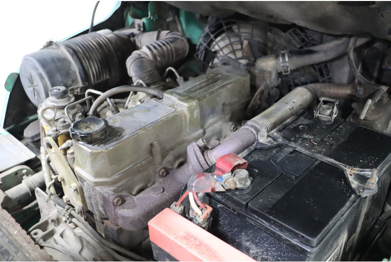 Mitsubishi FD25N - Xe nâng diesel: hình 3 Mitsubishi FD25N - Xe nâng diesel: hình 3