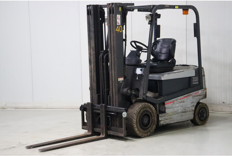 Nissan Q02L25CU - Xe nâng điện: hình 3 Nissan Q02L25CU - Xe nâng điện: hình 3