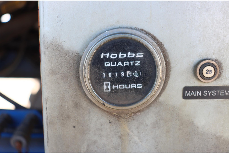 Xe nâng người hình viễn vọng kính Snorkel SB66RTJDZ: hình 13