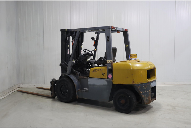 TCM FD40T2 - Xe nâng diesel: hình 4 TCM FD40T2 - Xe nâng diesel: hình 4