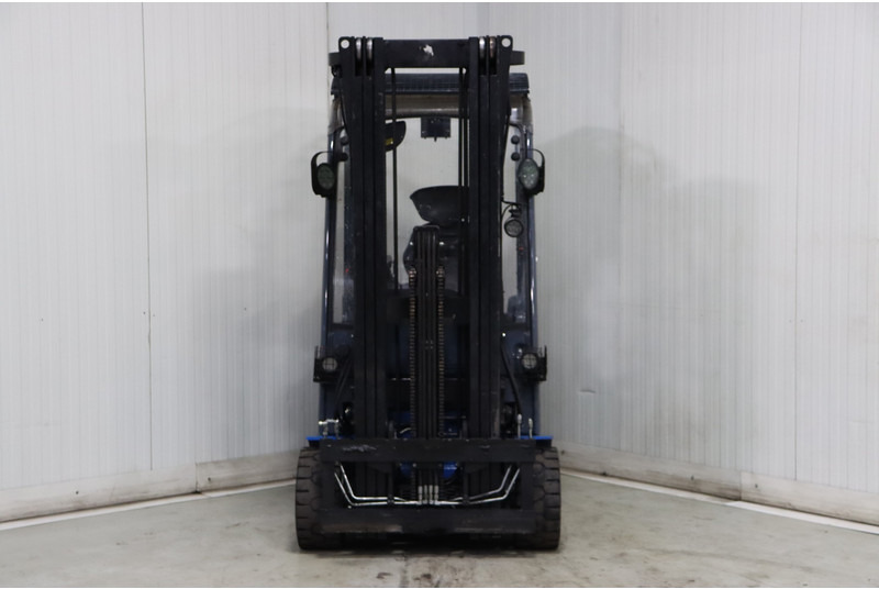 Toyota 8FBM20T - Xe nâng điện: hình 3 Toyota 8FBM20T - Xe nâng điện: hình 3