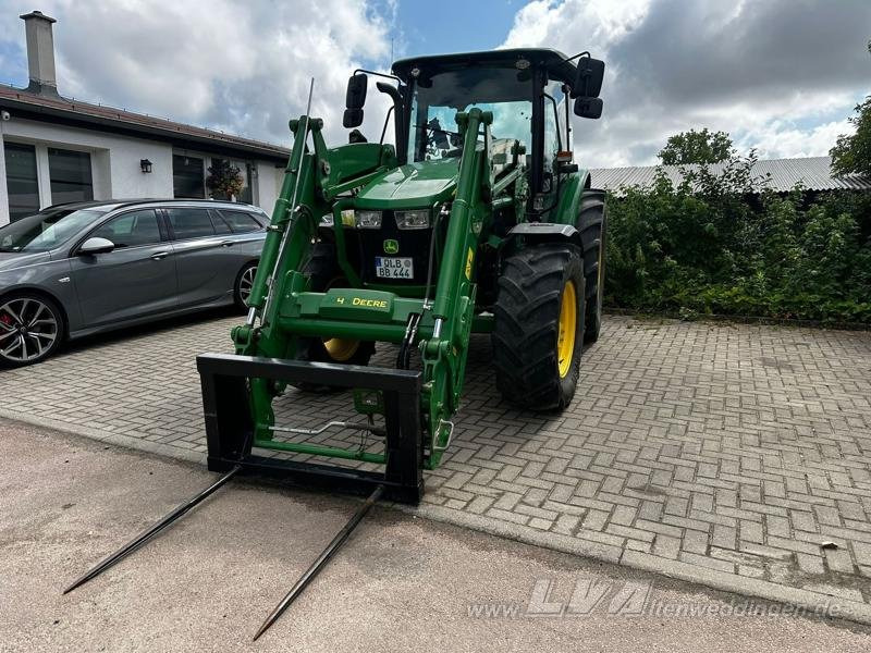 John Deere 5090M - Máy cày: hình 1 John Deere 5090M - Máy cày: hình 1