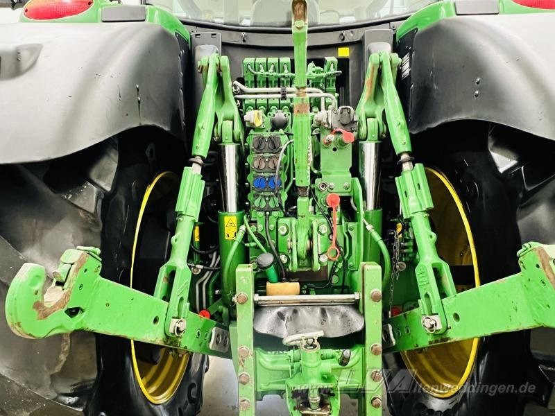 John Deere 6215R - Máy cày: hình 5 John Deere 6215R - Máy cày: hình 5