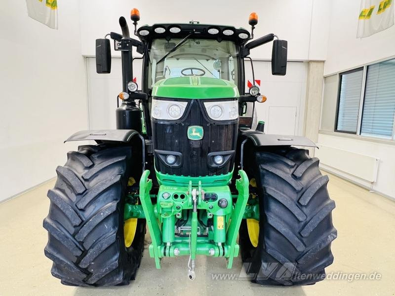 John Deere 6215R - Máy cày: hình 3 John Deere 6215R - Máy cày: hình 3