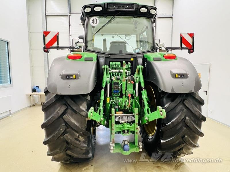 John Deere 6215R - Máy cày: hình 4 John Deere 6215R - Máy cày: hình 4