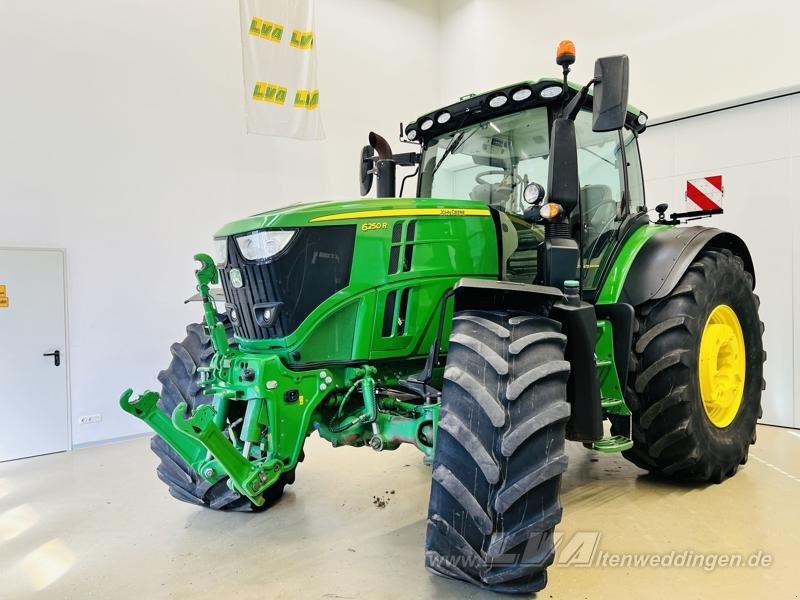 John Deere 6250R ULTIMATE CommandPro - Máy cày: hình 1 John Deere 6250R ULTIMATE CommandPro - Máy cày: hình 1