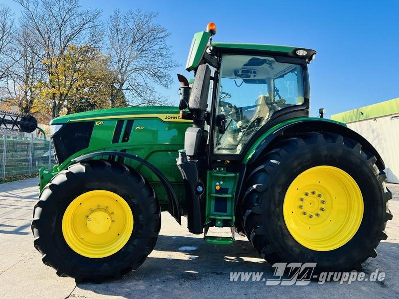 John Deere 6R 250 - Máy cày: hình 4 John Deere 6R 250 - Máy cày: hình 4