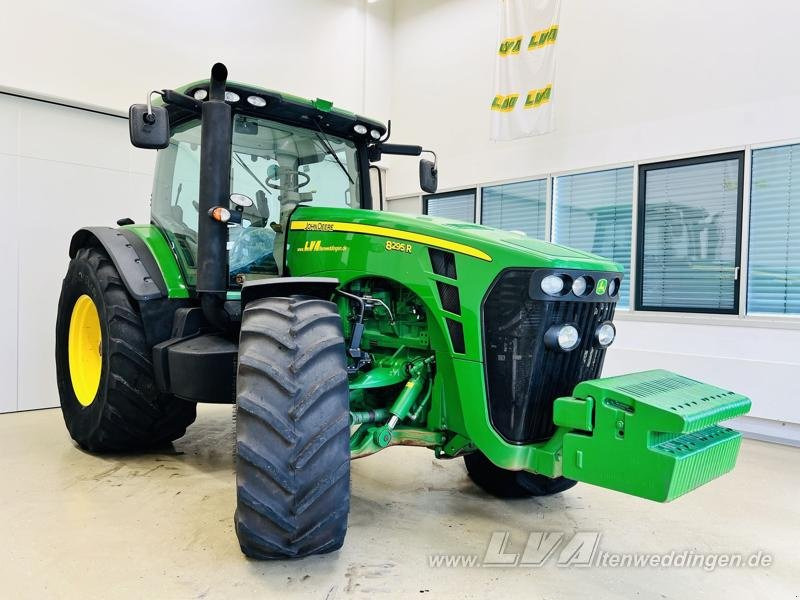 John Deere 8295R - Máy cày: hình 4 John Deere 8295R - Máy cày: hình 4