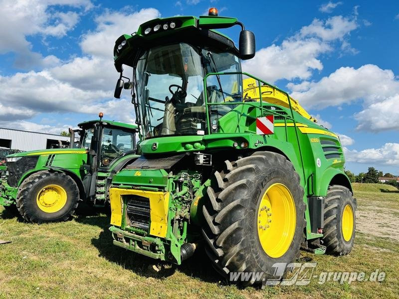 John Deere 8300 - Máy cày: hình 1 John Deere 8300 - Máy cày: hình 1