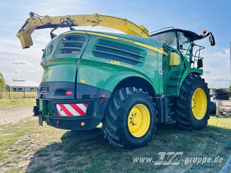 John Deere 8300 - Máy cày: hình 4 John Deere 8300 - Máy cày: hình 4