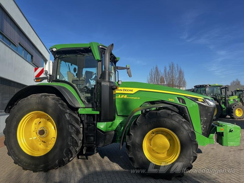 John Deere 8R 340 - Máy cày: hình 4 John Deere 8R 340 - Máy cày: hình 4