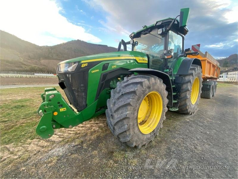 John Deere 8R 370 - Máy cày: hình 1 John Deere 8R 370 - Máy cày: hình 1