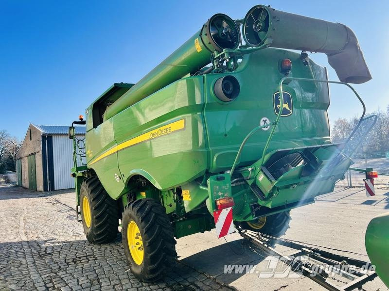 John Deere S690 - Máy gặt đập: hình 4 John Deere S690 - Máy gặt đập: hình 4