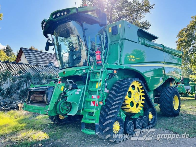 John Deere S780 - Máy gặt đập: hình 1 John Deere S780 - Máy gặt đập: hình 1