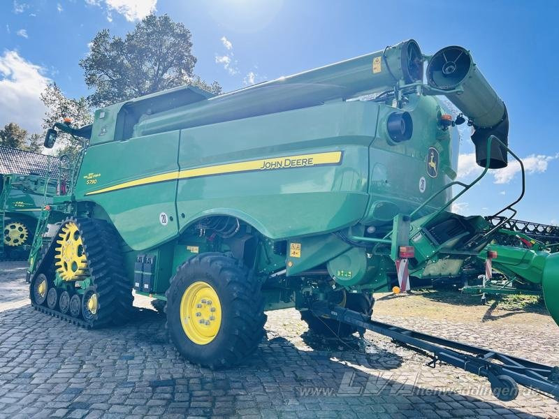 John Deere S790 - Máy gặt đập: hình 5 John Deere S790 - Máy gặt đập: hình 5