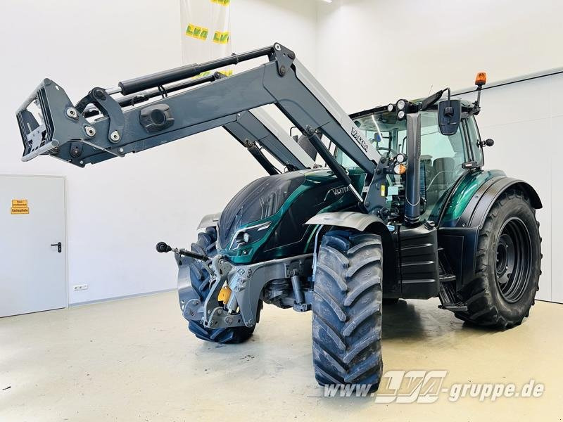 Valtra T174 - Máy cày: hình 1 Valtra T174 - Máy cày: hình 1