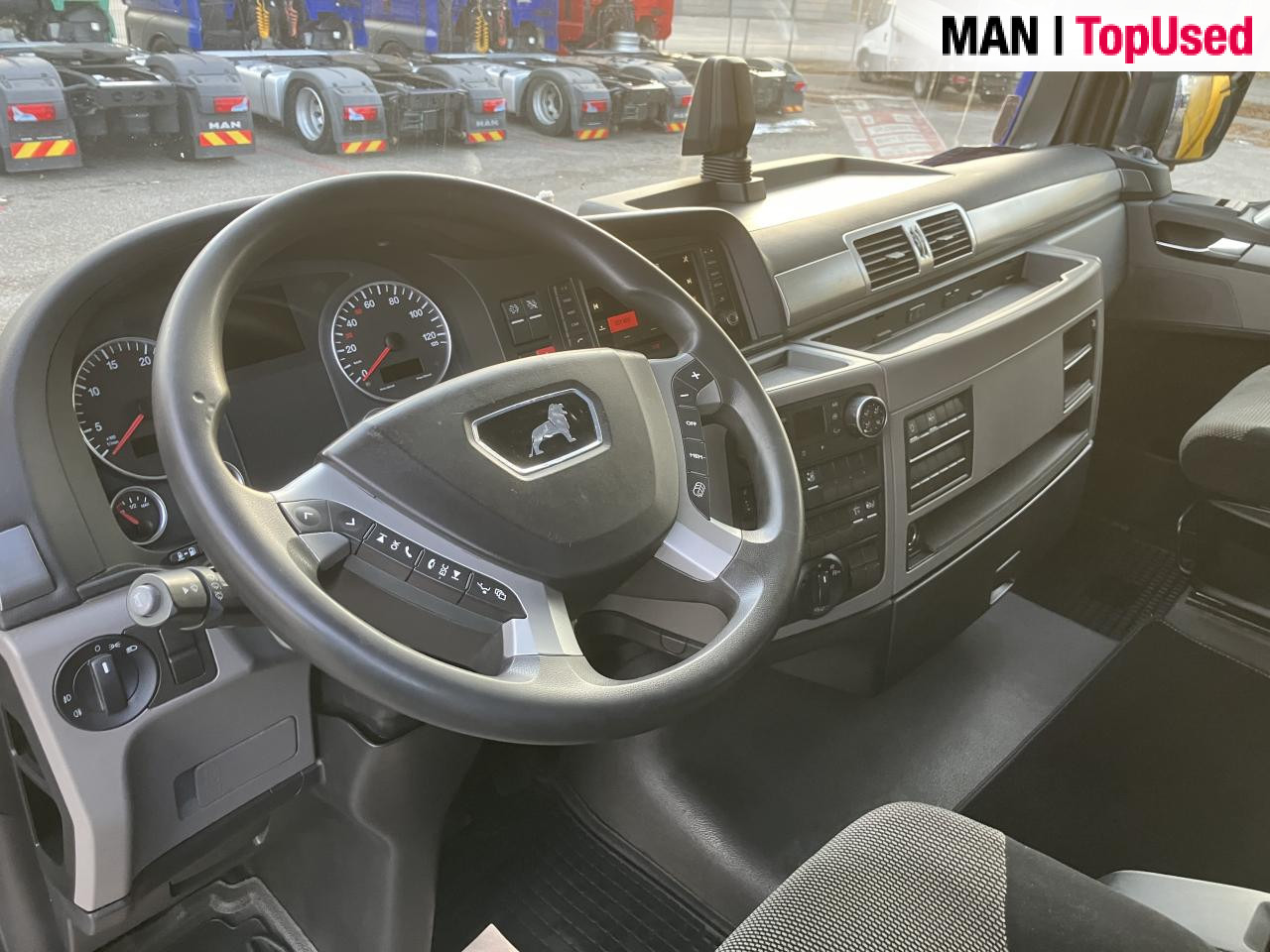 MAN TGX 18.460 4X2 LLS-U - Xe đầu kéo: hình 2 MAN TGX 18.460 4X2 LLS-U - Xe đầu kéo: hình 2