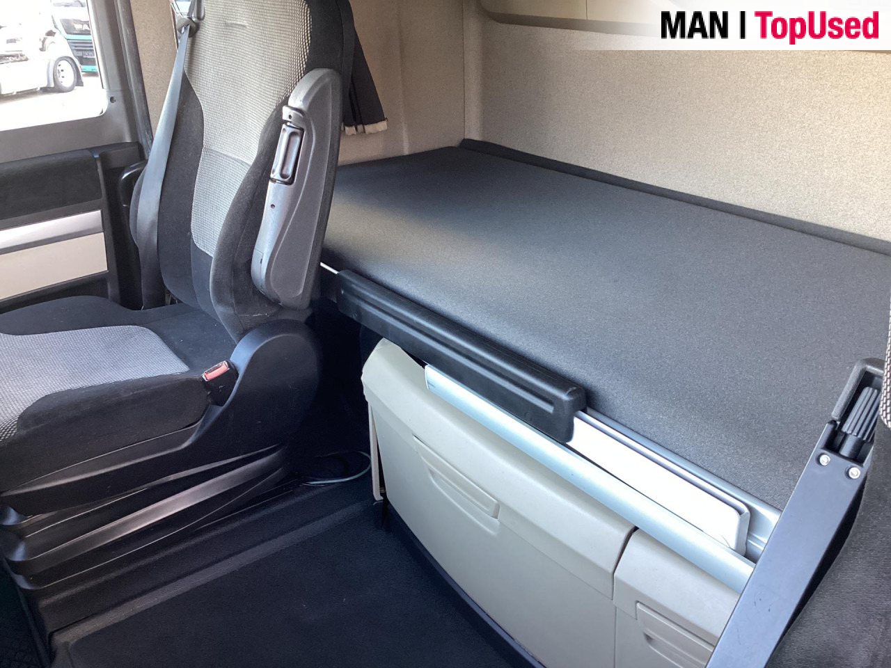 MAN TGX 18.500 4X2 BLS - Xe đầu kéo: hình 4 MAN TGX 18.500 4X2 BLS - Xe đầu kéo: hình 4