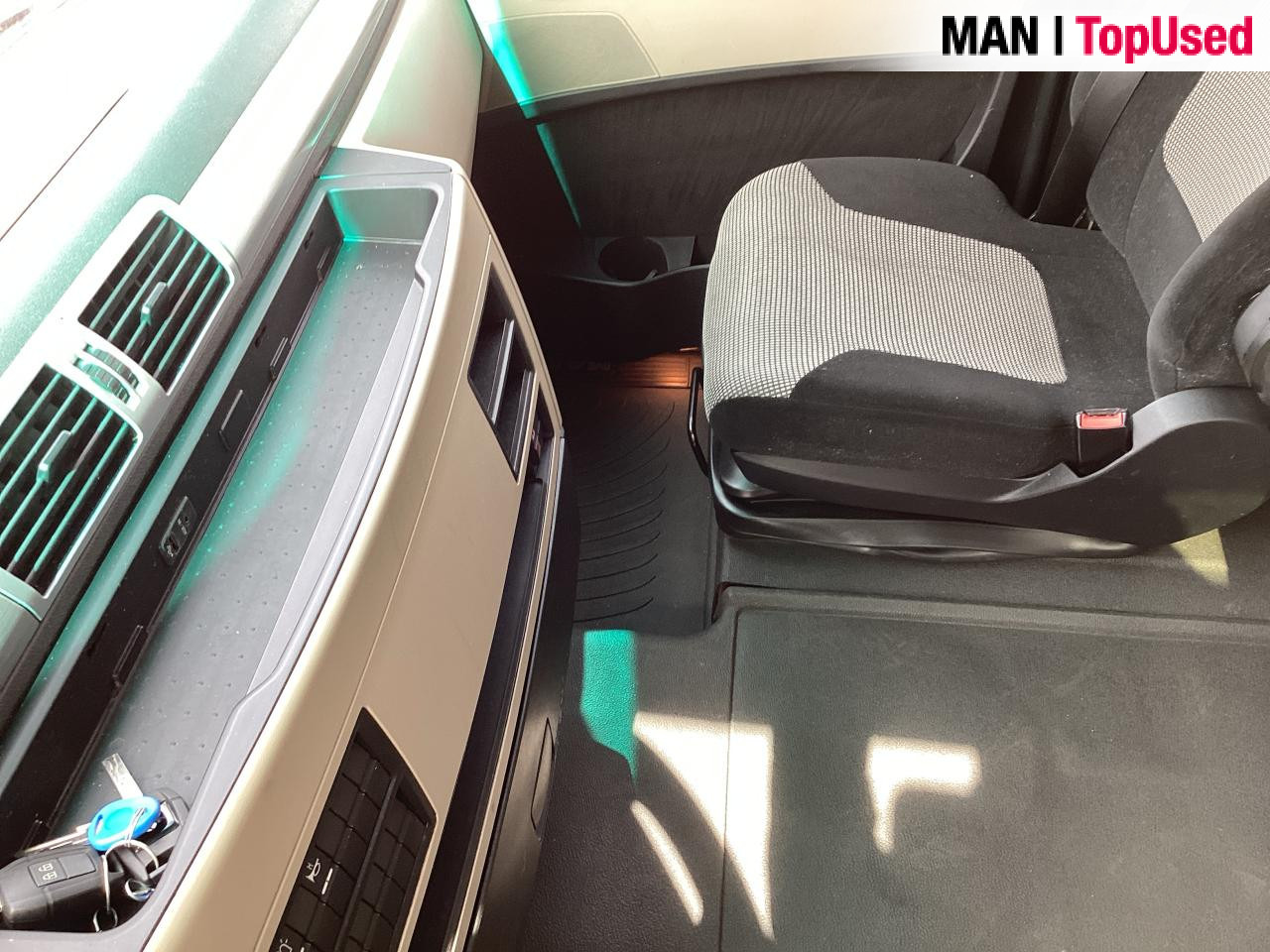 MAN TGX 18.500 4X2 LLS-U - Xe đầu kéo: hình 4 MAN TGX 18.500 4X2 LLS-U - Xe đầu kéo: hình 4