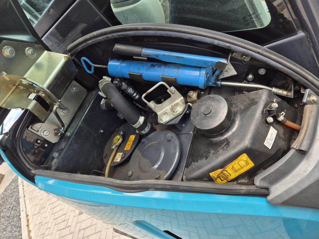 AIRMANN AX33U mididigger - Máy xúc mini: hình 4 AIRMANN AX33U mididigger - Máy xúc mini: hình 4