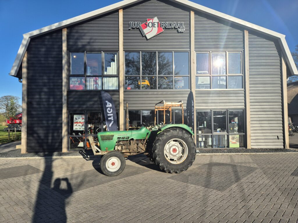 DEUTZ D5206 - Máy cày: hình 1 DEUTZ D5206 - Máy cày: hình 1