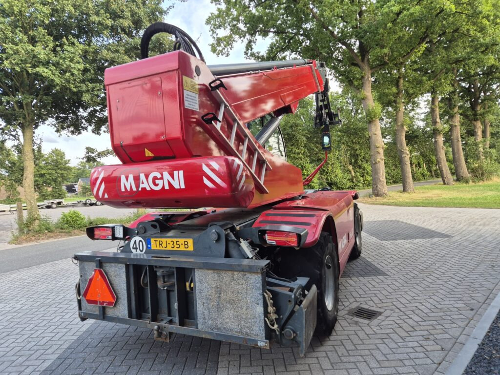 MAGNI RTH 6.30 SH roto telescopic handler - Xe nhấc hình viễn vọng kính: hình 4 MAGNI RTH 6.30 SH roto telescopic handler - Xe nhấc hình viễn vọng kính: hình 4