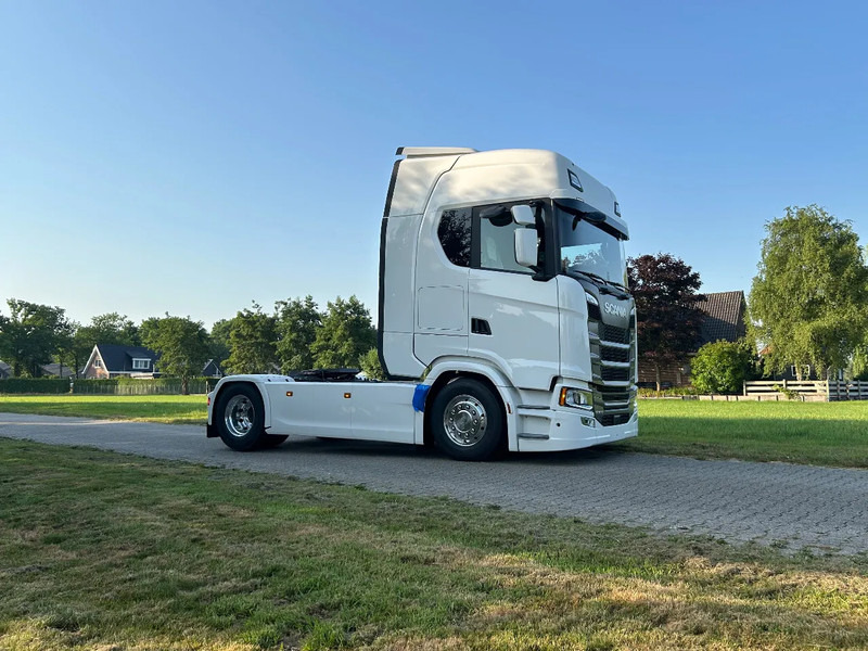 Scania S500 NGS | 4x2 NB | 4 BALOON SUSP. | PARK-COOLER | RETARDER | FULL-AIR | PTO PREP. | ACC | - Xe đầu kéo: hình 5 Scania S500 NGS | 4x2 NB | 4 BALOON SUSP. | PARK-COOLER | RETARDER | FULL-AIR | PTO PREP. | ACC | - Xe đầu kéo: hình 5