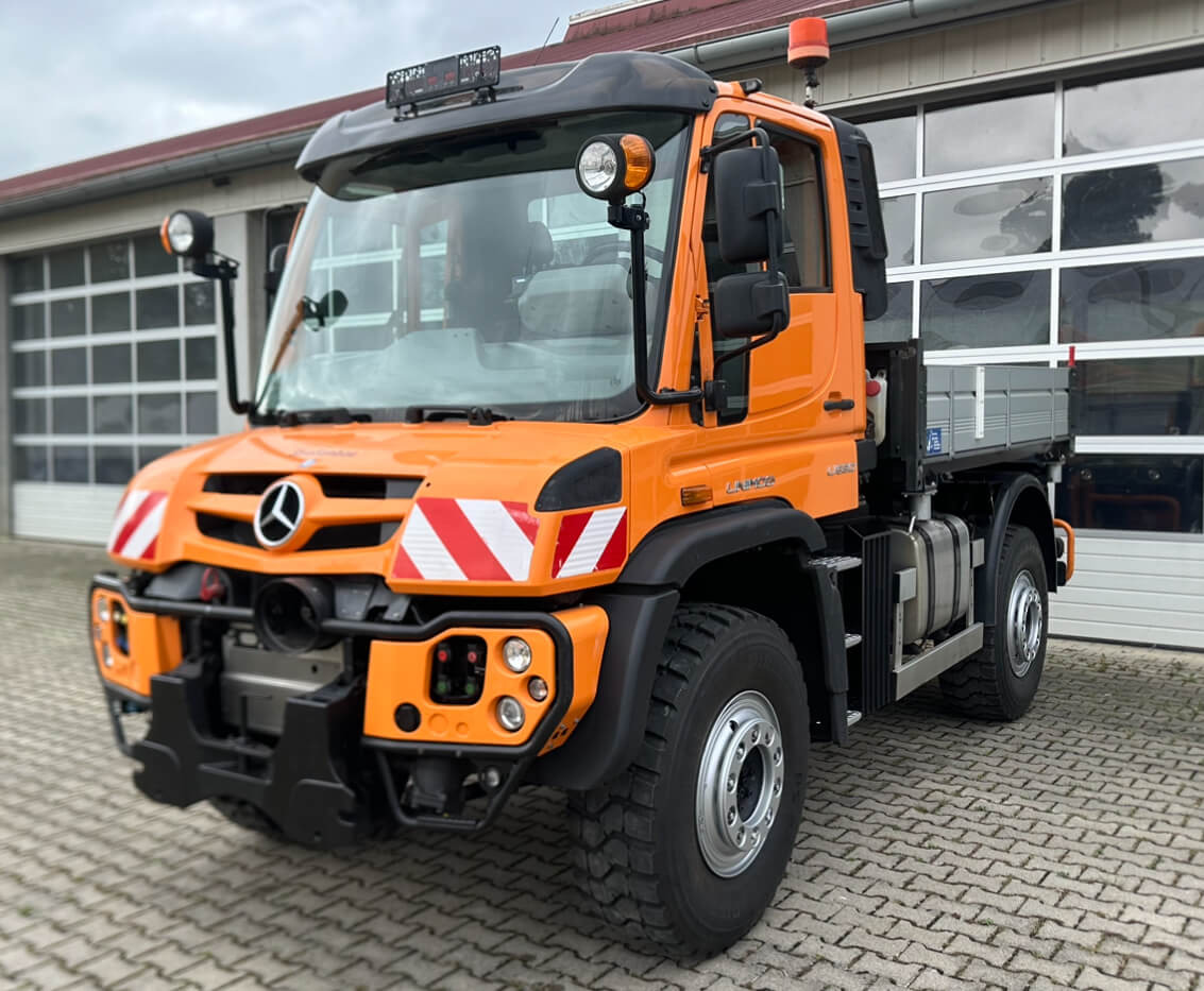 Unimog 530 - U530 405 44301 Mercedes Benz 405 - Tiện ích/ Xe đặc dụng: hình 1 Unimog 530 - U530 405 44301 Mercedes Benz 405 - Tiện ích/ Xe đặc dụng: hình 1