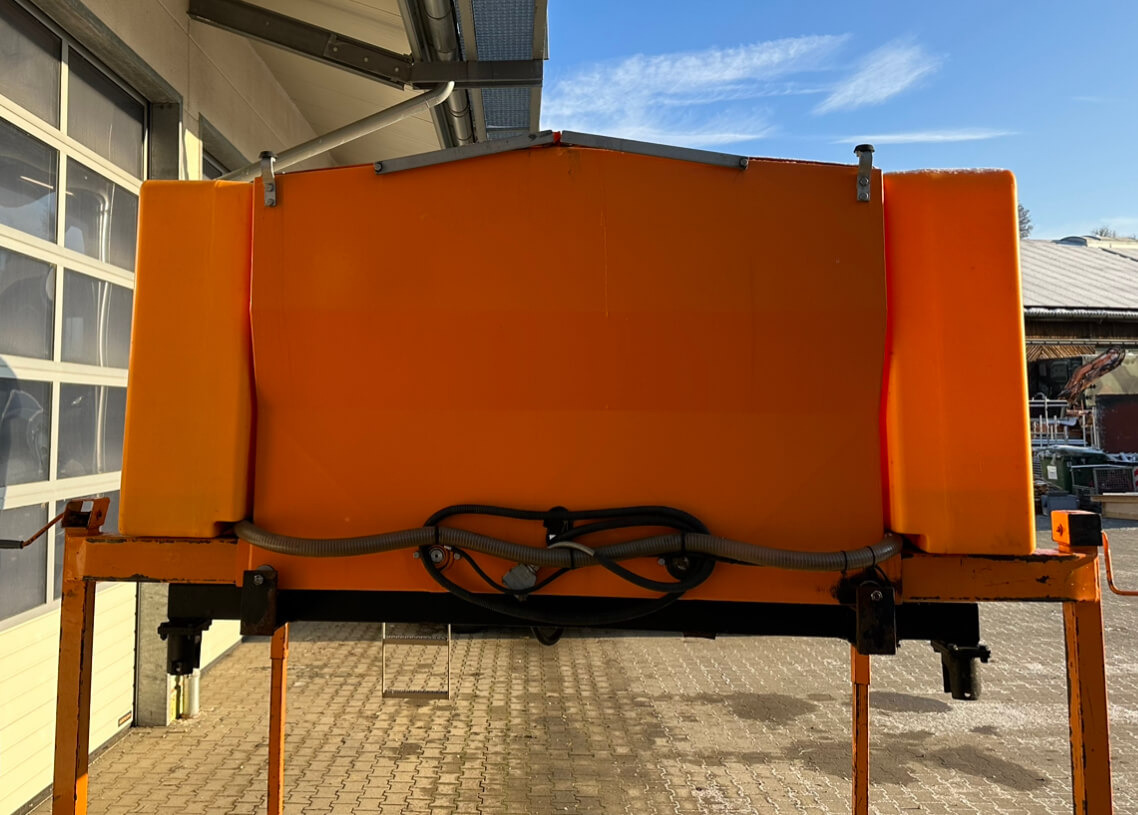 Unimog Salzstreuer Gmeiner 4000TCFS - Máy dàn trải cát/ Muối: hình 5 Unimog Salzstreuer Gmeiner 4000TCFS - Máy dàn trải cát/ Muối: hình 5