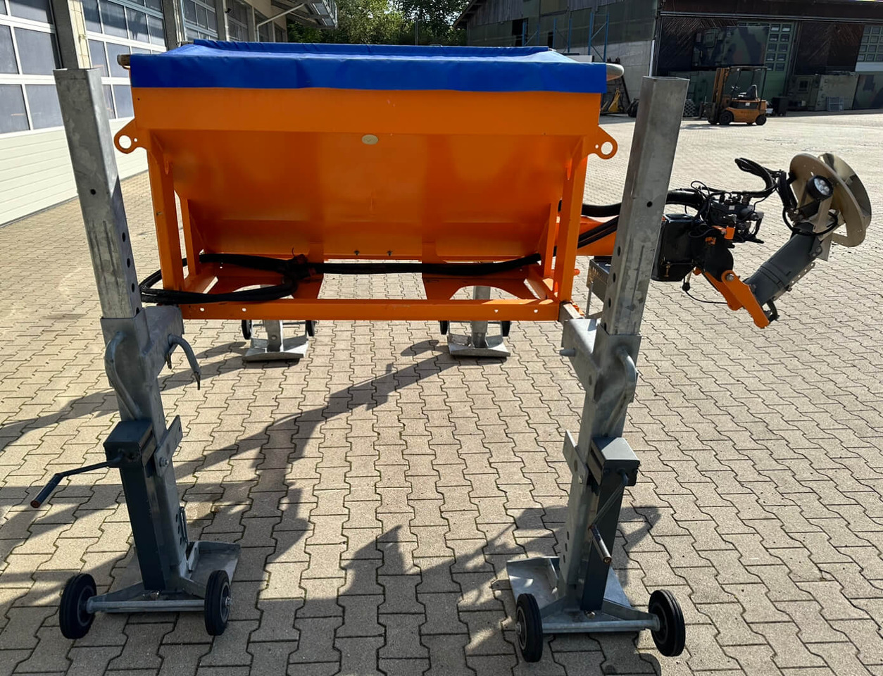 Unimog Salzstreuer KüpperWeisser IMSSN J15012 H - Máy dàn trải cát/ Muối: hình 4 Unimog Salzstreuer KüpperWeisser IMSSN J15012 H - Máy dàn trải cát/ Muối: hình 4
